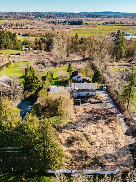 18190 92 Av, Surrey, BC à vendre - Photo de l’immeuble – Image 3 sur 6