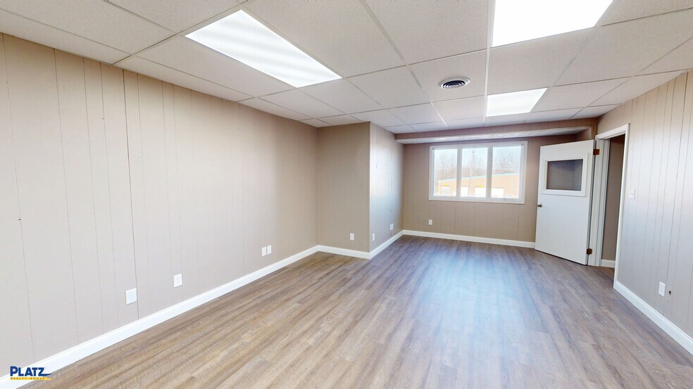 61 Railroad St, Canfield, OH à louer - Photo de l’immeuble – Image 3 sur 11