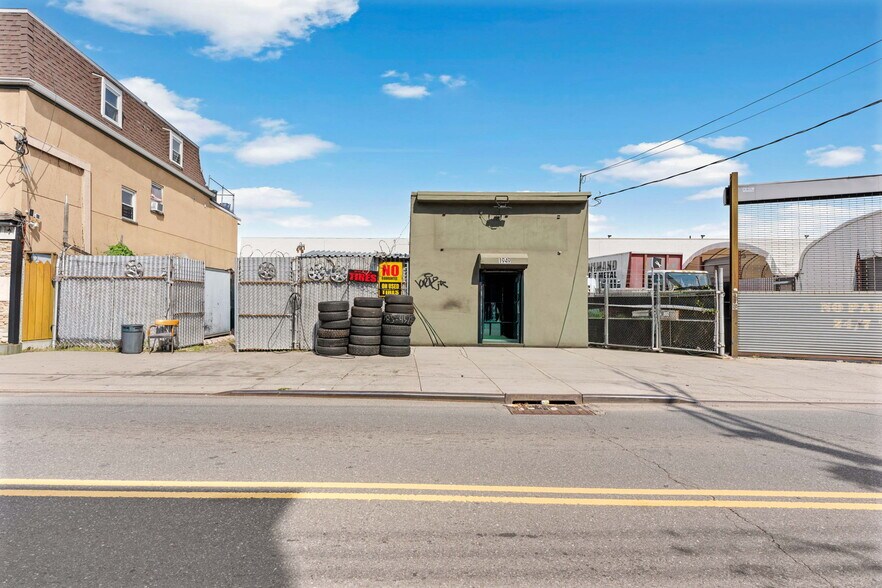 1947-1949 Richmond Ter, Staten Island, NY à vendre - Photo de l’immeuble – Image 3 sur 26