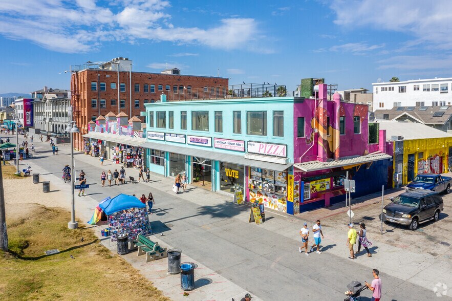 1011-1011 Ocean Front Walk, Venice, CA à vendre - Photo de l’immeuble – Image 2 sur 31