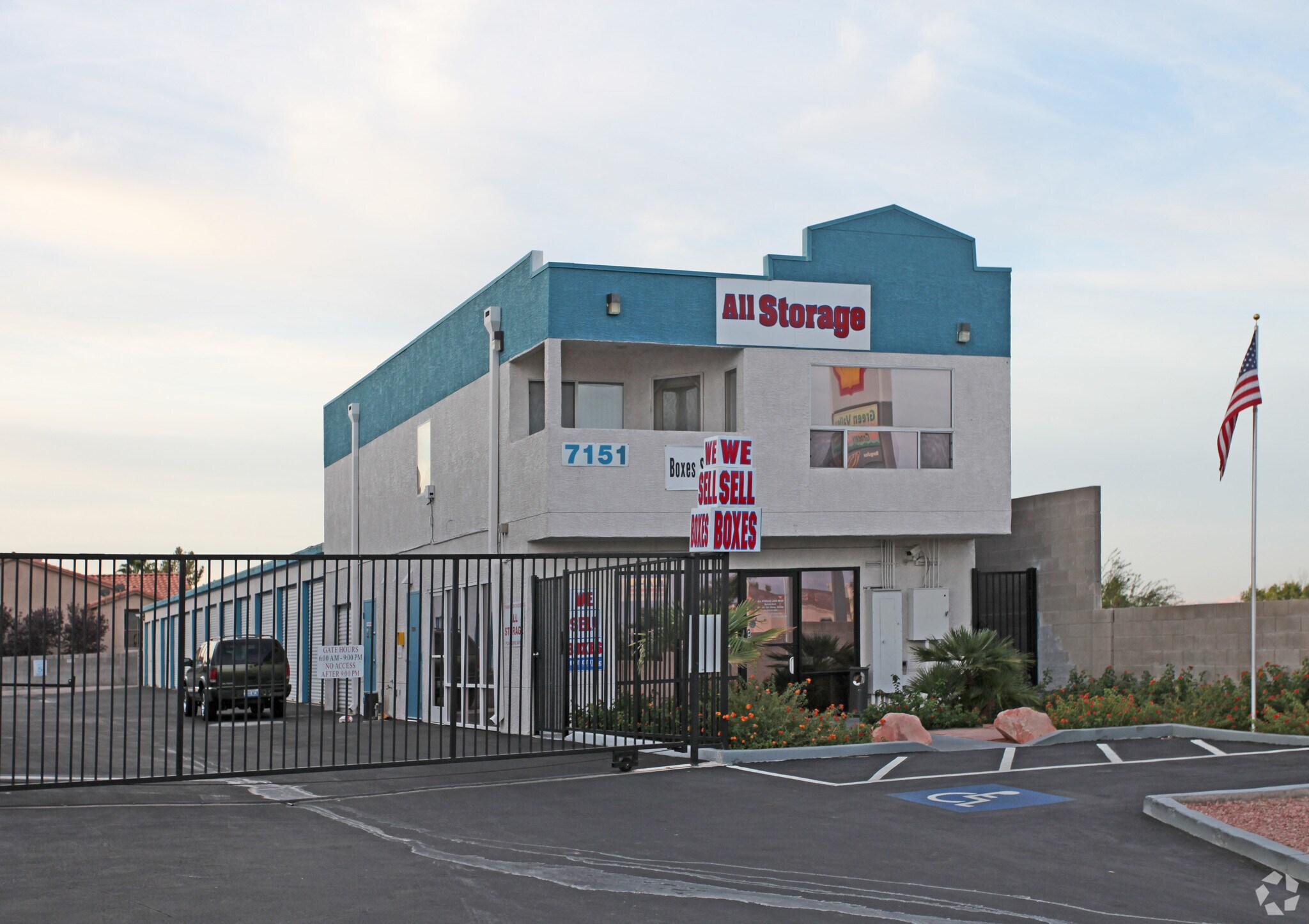 7151 E Lake Mead Blvd, Las Vegas, NV à vendre Photo principale– Image 1 sur 9