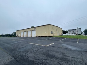 200 N Bassett St, Clayton, DE à louer Photo de l’immeuble– Image 2 sur 16