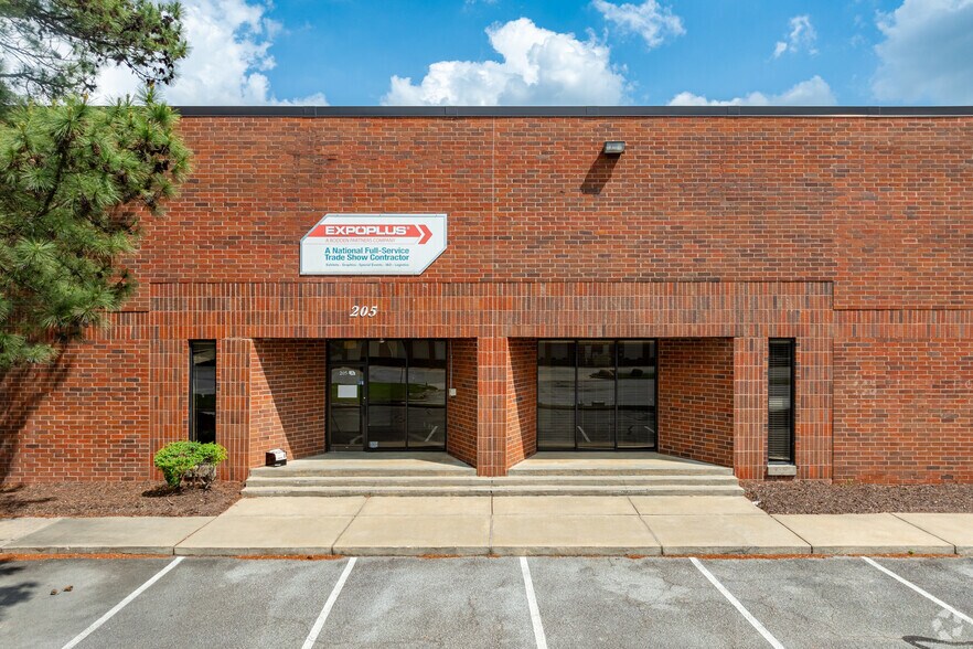 205 Bucknell Ct SW, Atlanta, GA à louer - Photo de l’immeuble – Image 2 sur 4