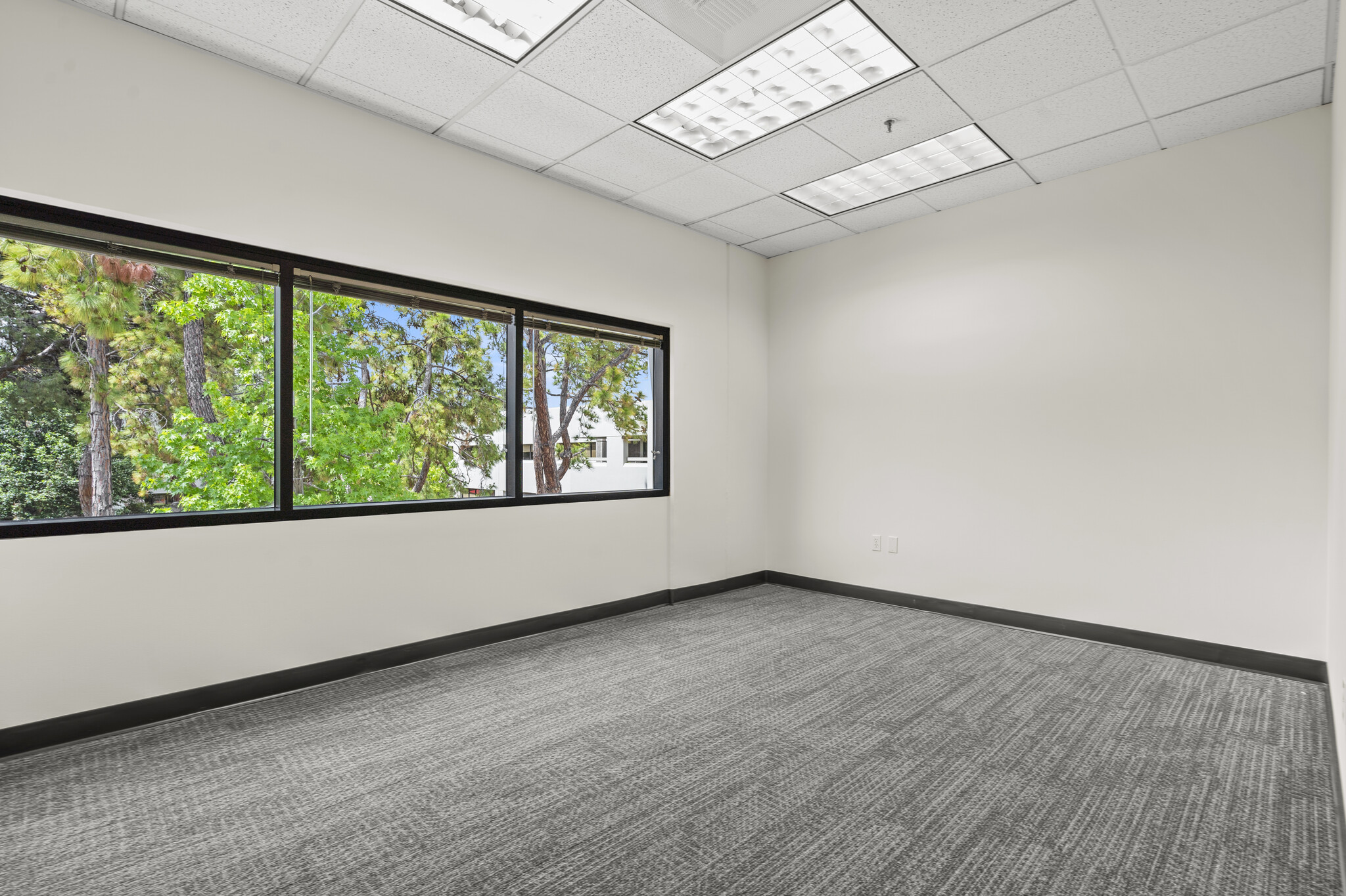 2151 Michelson Dr, Irvine, CA à louer Photo intérieure– Image 1 sur 6
