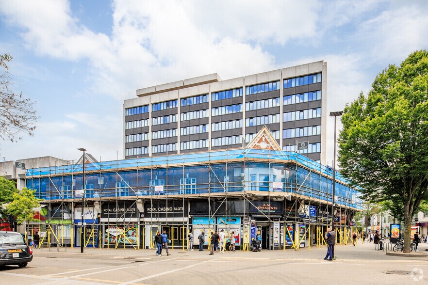 Lampton Rd, Hounslow à louer - Photo de l’immeuble – Image 3 sur 11