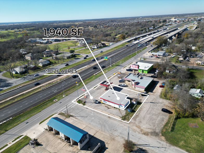 908 College St, Bastrop, TX à vendre - Photo de l’immeuble – Image 1 sur 12