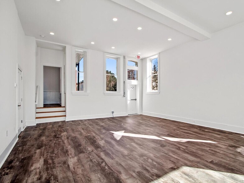 153 S Beaver St, York, PA à louer - Photo de l’immeuble – Image 3 sur 8