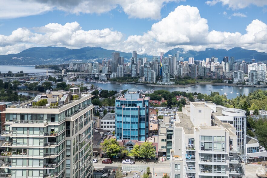 1055 W Broadway, Vancouver, BC à vendre - Aérien – Image 3 sur 7