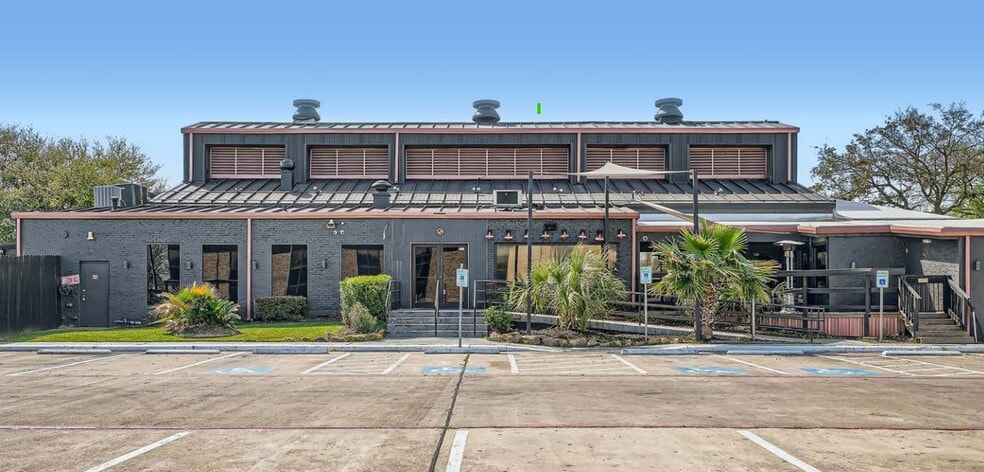 6025 Richmond Ave, Houston, TX à louer - Photo de l’immeuble – Image 1 sur 1