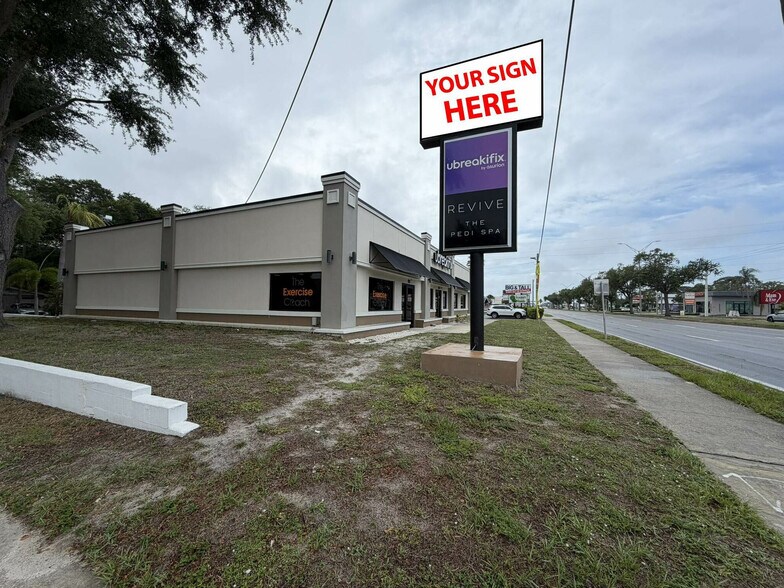 4333 S Tamiami Trl, Sarasota, FL à louer - Photo de l’immeuble – Image 2 sur 7