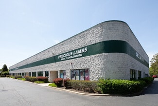 Plus de détails pour 630 Broadway Ave, Holbrook, NY - Industriel/Logistique à louer
