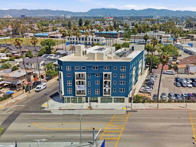 3827-3839 W Washington Blvd, Los Angeles, CA à louer - Photo de l’immeuble – Image 2 sur 5