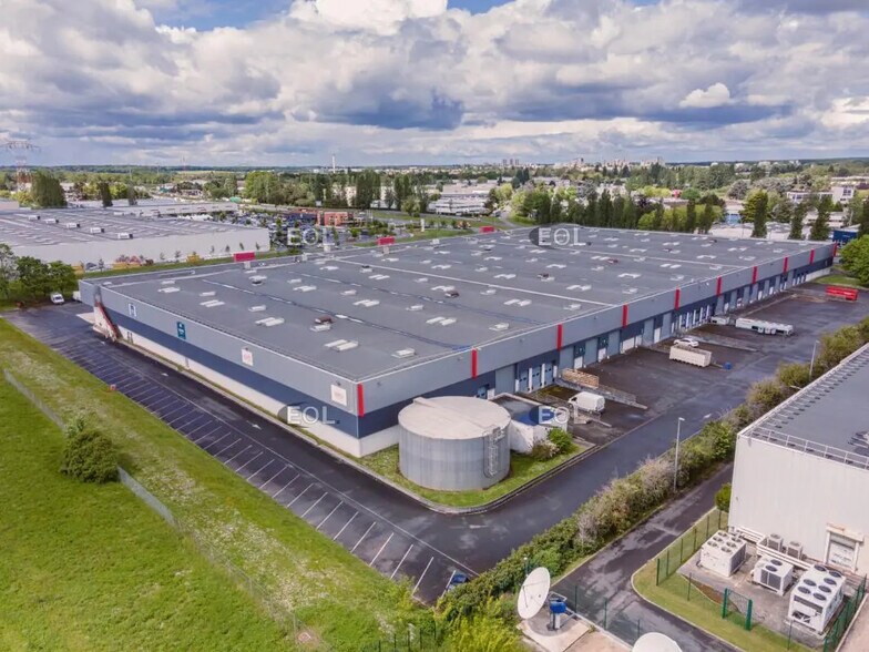 Industriel/Logistique dans Les Ulis à louer - Photo de l’immeuble – Image 3 sur 9