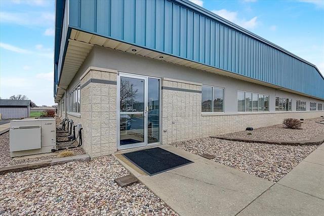 855 Community Dr, Sauk City, WI à louer - Photo de l’immeuble – Image 3 sur 8