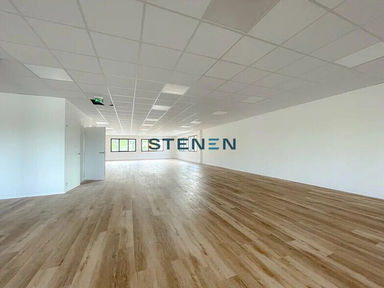 Bureau dans Éguilles à vendre - Photo intérieure – Image 3 sur 5