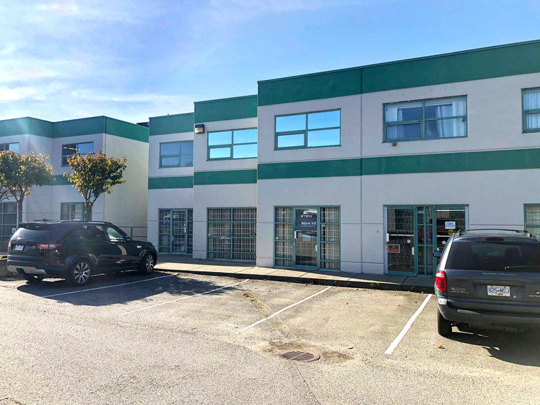 17665 66A Ave, Surrey, BC à louer - Photo de l’immeuble – Image 3 sur 10