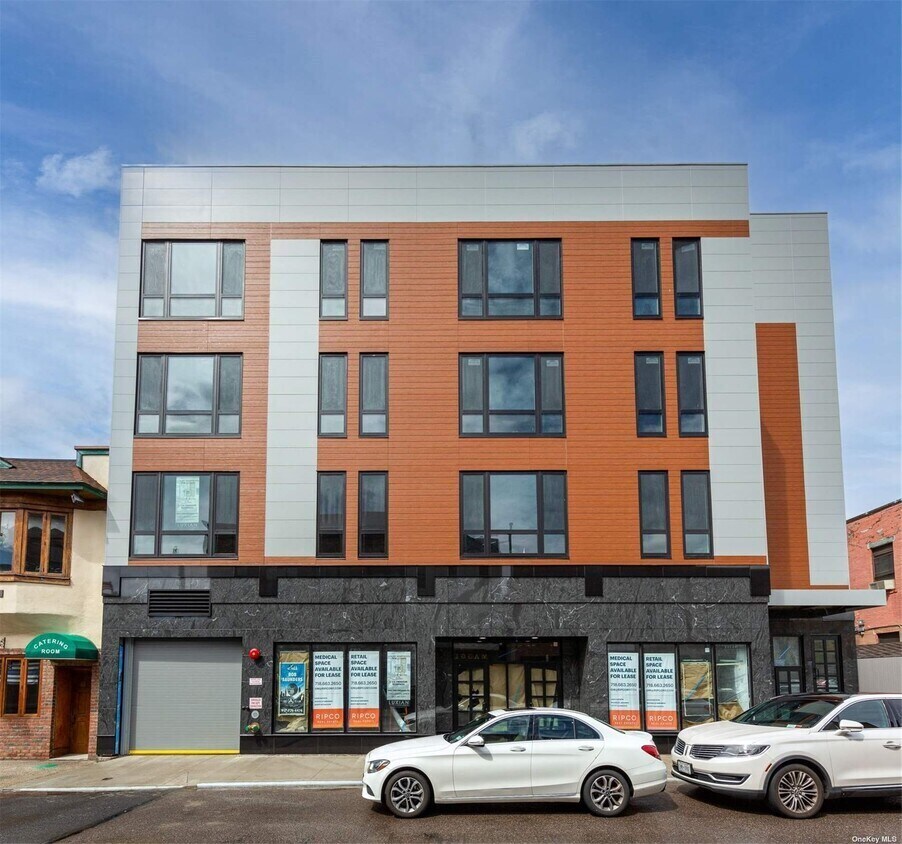 214-33 41st Avenue Ave, Bayside, NY à vendre Photo principale– Image 1 sur 8
