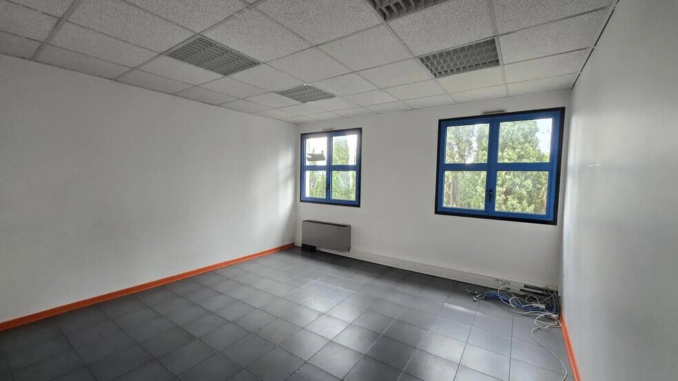 Bureau dans La Garde à louer - Photo de l’immeuble – Image 2 sur 6