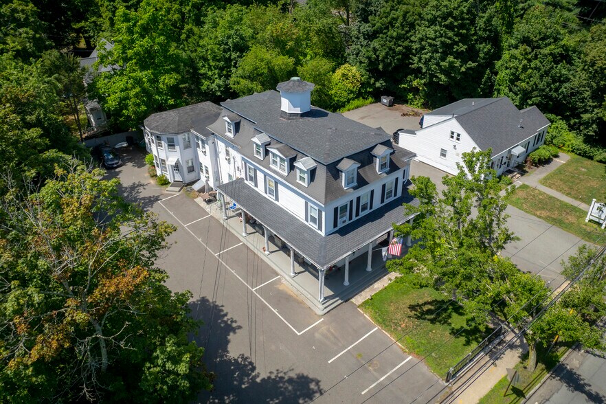46 Main St, Bridgewater, MA à vendre - Photo principale – Image 1 sur 13