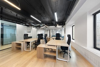 633 Third Ave, New York, NY à louer Photo intérieure– Image 2 sur 8