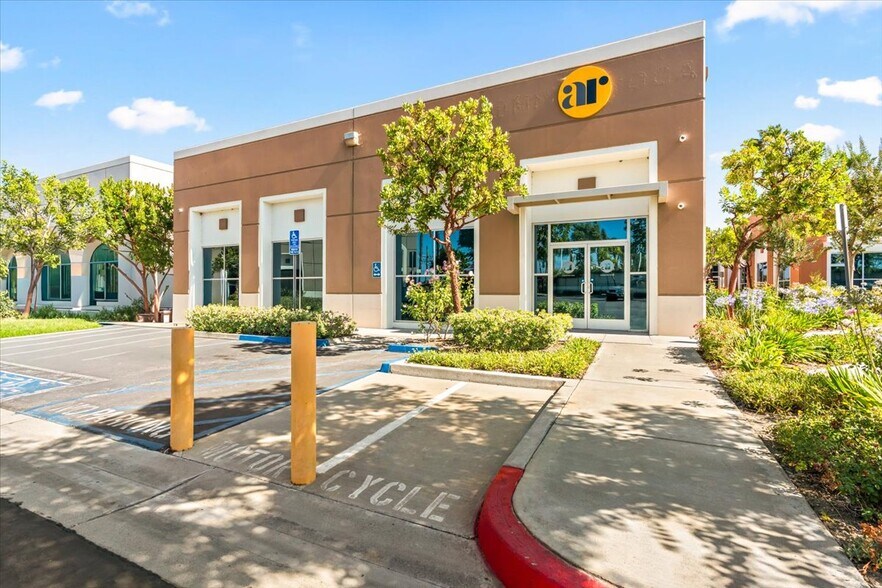 15210 Central Ave, Chino, CA à vendre - Photo de l’immeuble – Image 2 sur 20