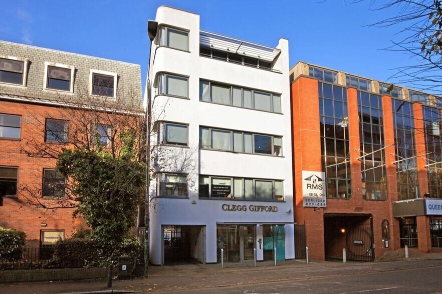 7 Eastern Rd, Romford à vendre - Photo de l’immeuble – Image 2 sur 14