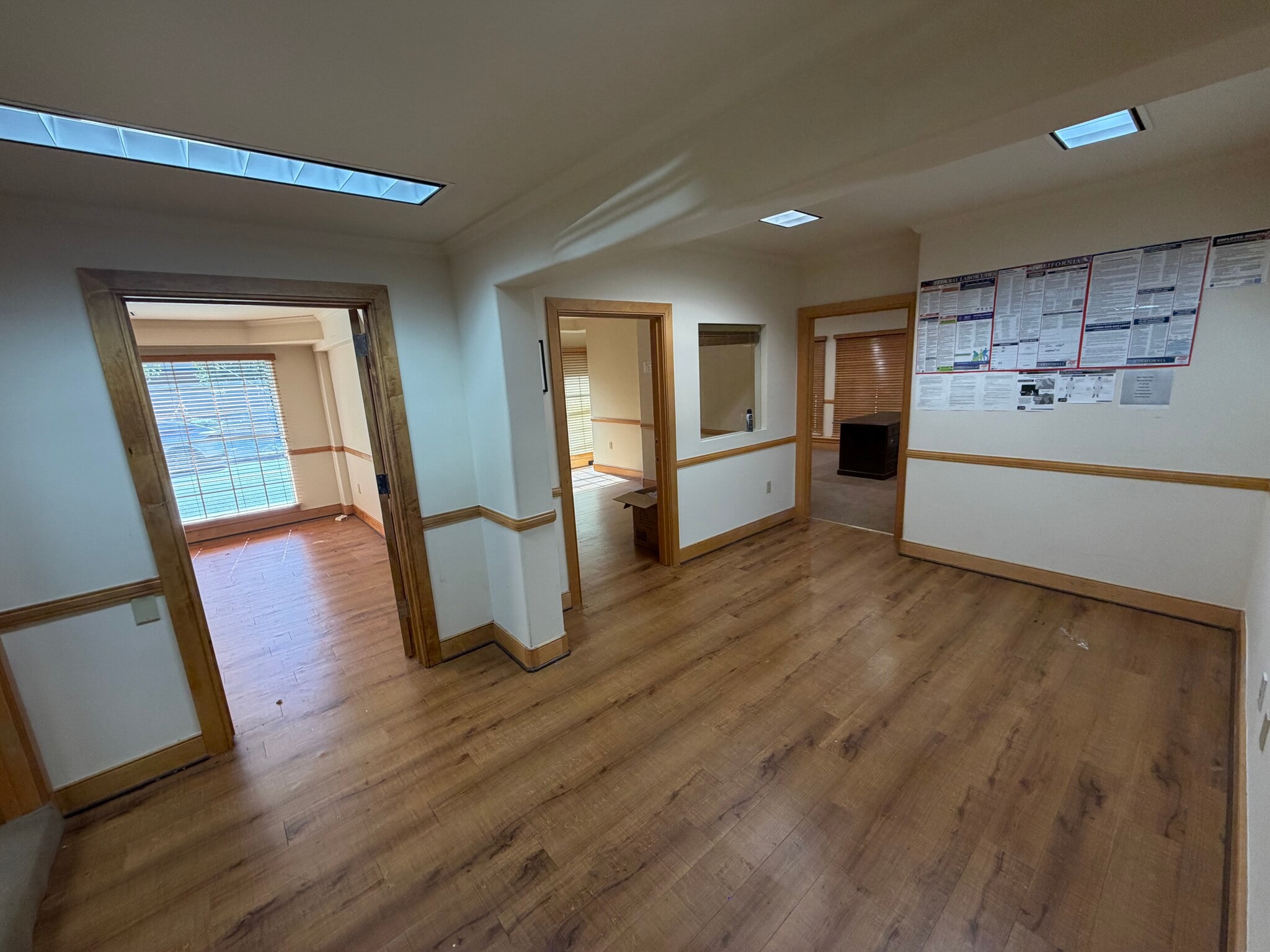 1554 S Sepulveda Blvd, Los Angeles, CA à louer Photo intérieure– Image 1 sur 8