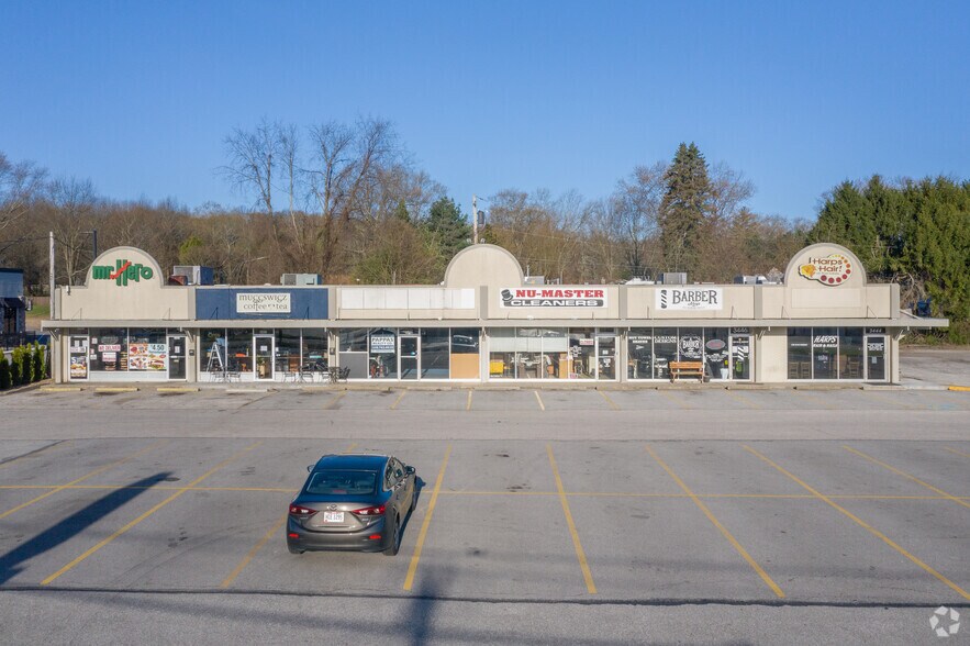 3440-3454 Manchester Rd, Akron, OH à louer - Photo de l’immeuble – Image 2 sur 3