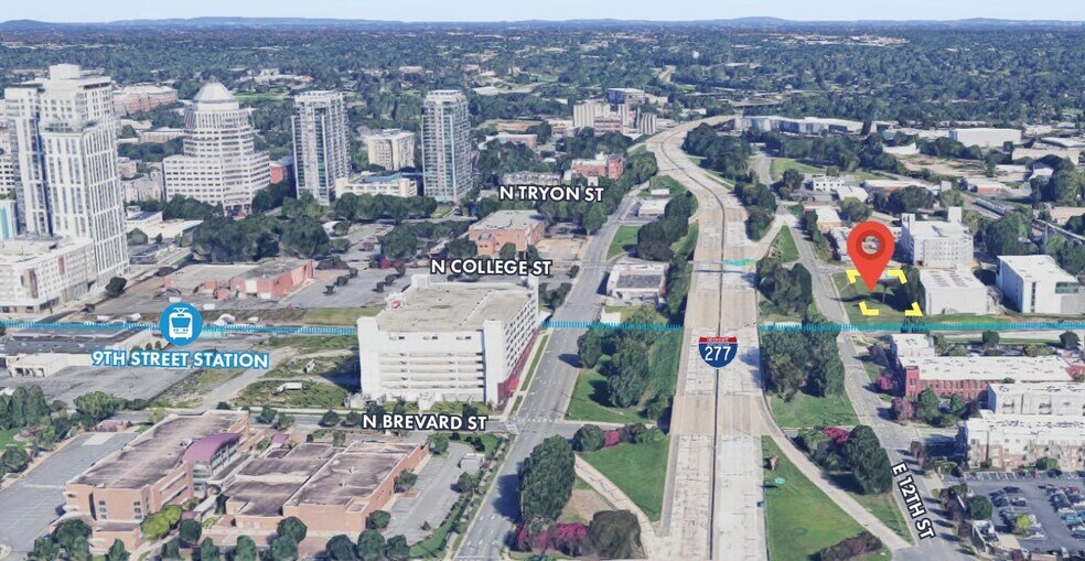 900 N College St, Charlotte, NC à vendre - Photo de l’immeuble – Image 2 sur 5