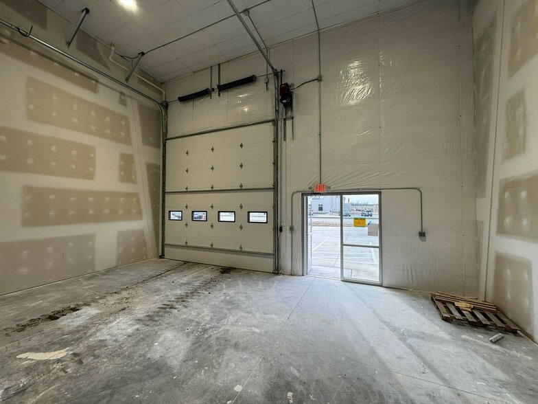 2380 Production Dr, Roca, NE à louer - Photo intérieure – Image 3 sur 12