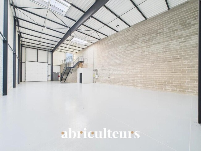 Plus de détails pour Bureau à vendre