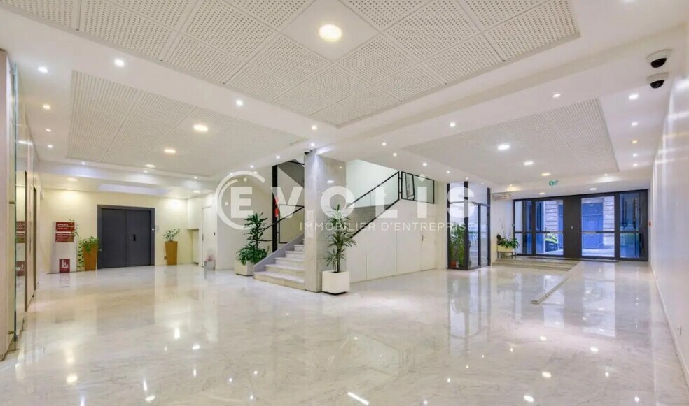 Bureau dans Paris à louer - Hall d’entrée – Image 2 sur 11