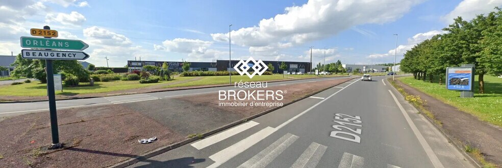 Local commercial dans Tavers à louer - Photo de l’immeuble – Image 1 sur 3