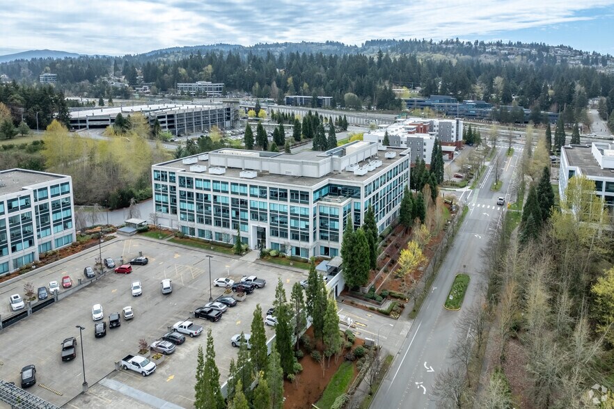 3150 139th Ave SE, Bellevue, WA à louer - Photo de l’immeuble – Image 2 sur 5