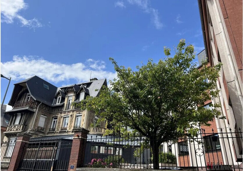 Bureau dans Rouen à louer - Photo de l’immeuble – Image 1 sur 5