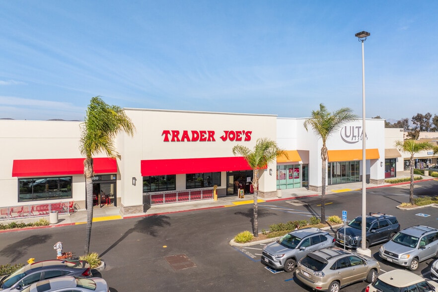 9730 Mission Gorge Rd, Santee, CA à louer - Photo principale – Image 1 sur 7