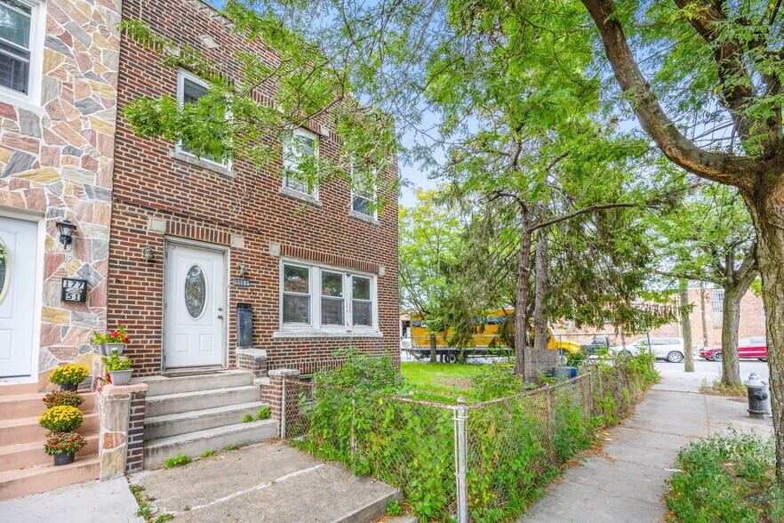17753 105th Ave, Jamaica, NY à vendre - Photo de l’immeuble – Image 2 sur 20