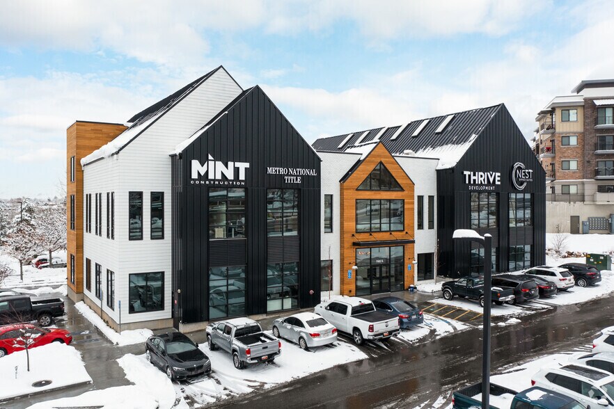 7585 S Union Park Ave, Midvale, UT à louer - Photo de l’immeuble – Image 2 sur 4