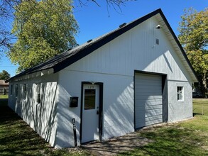 129 N John St, Pendleton, IN à louer Photo de l’immeuble– Image 1 sur 9