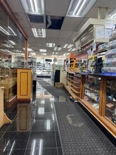 231-261 E Irving Park Rd, Roselle, IL à louer Photo intérieure– Image 2 sur 3