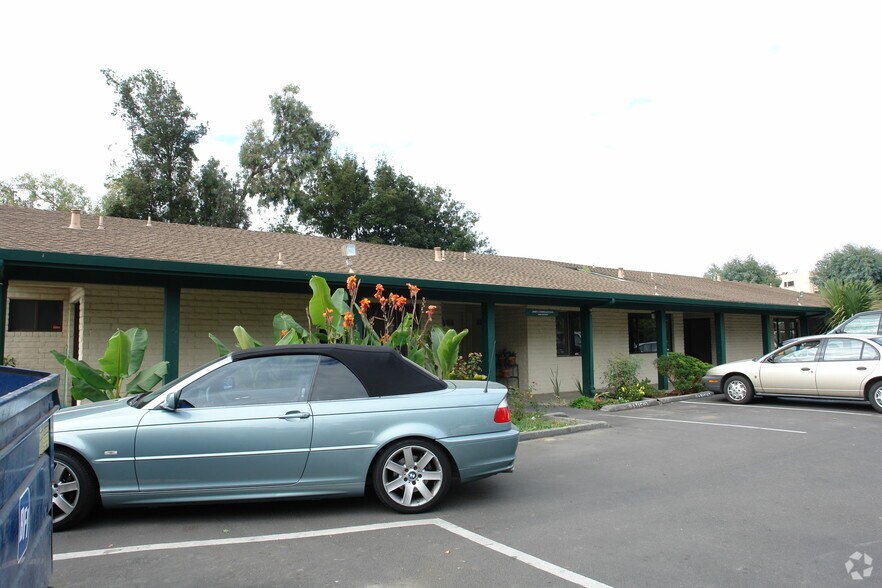 632-672 E Romie Ln, Salinas, CA à louer - Photo de l’immeuble – Image 2 sur 3