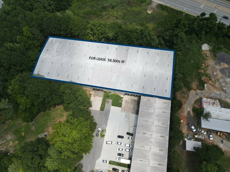 8306 Hazelbrand Rd NE, Covington, GA à louer - Photo de l’immeuble – Image 3 sur 5