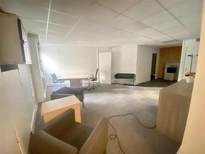 Bureau dans Paris à louer - Photo de l’immeuble – Image 1 sur 7