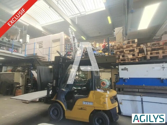 Plus de détails pour Local d’activités à vendre