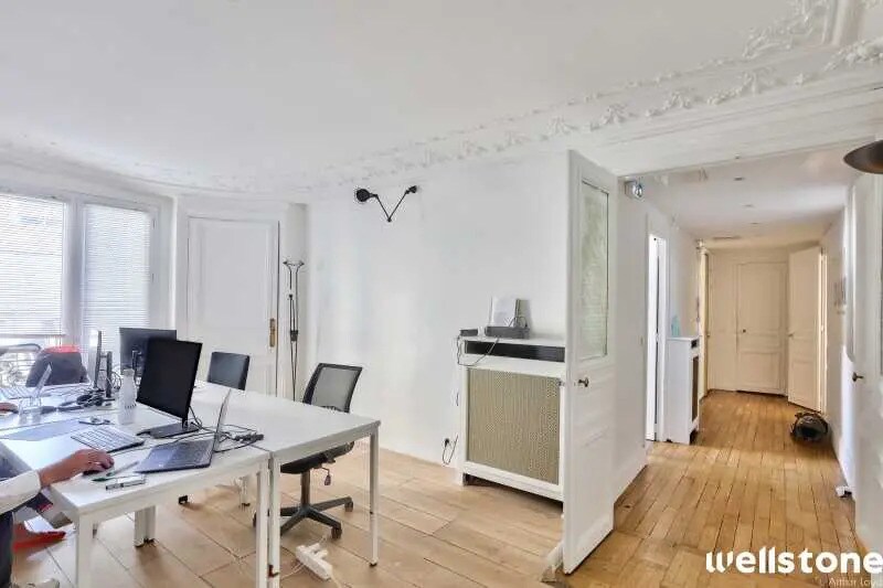 Bureau dans Paris à louer - Photo de l’immeuble – Image 2 sur 9
