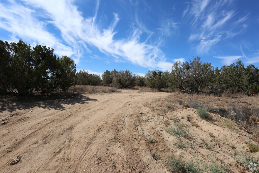 & Ranchero, Oak Hills, CA à vendre - Photo principale – Image 1 sur 5