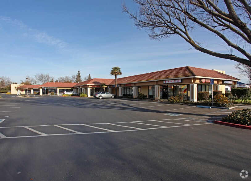 9527-9529 Folsom Blvd, Sacramento, CA à louer - Photo principale – Image 1 sur 7