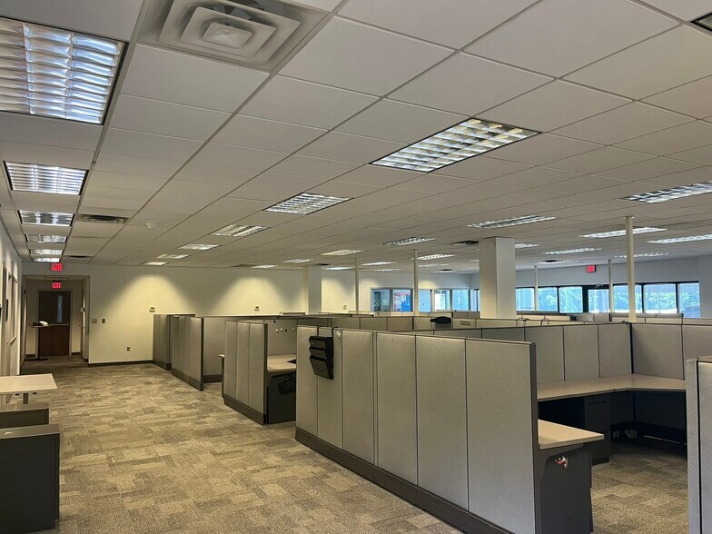 150 Daniel Payne Dr, Birmingham, AL à louer - Photo de l’immeuble – Image 3 sur 5