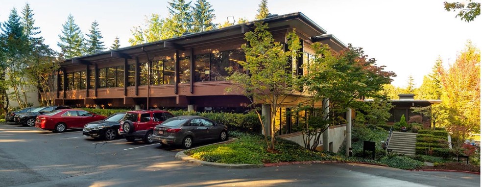 1800 112th Ave NE, Bellevue, WA à louer - Photo principale – Image 1 sur 4