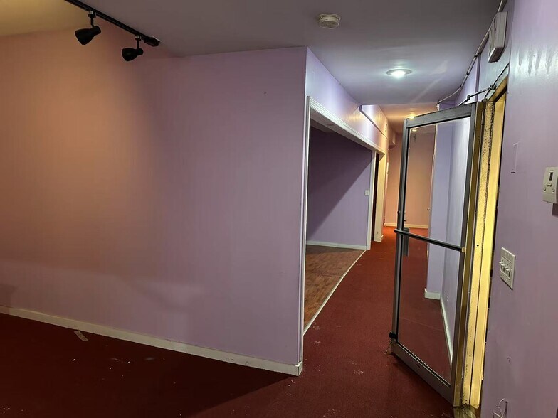 49 W 39th St, New York, NY à louer - Photo de l’immeuble – Image 3 sur 11